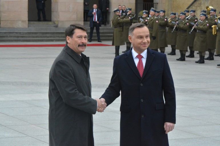 Prezydenci Polski i Węgier w Kielcach. Rozmawiali „w cztery oczy”