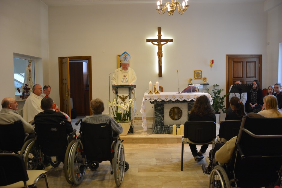 Ks. Biskup Andrzej Kaleta: Jesteśmy zobowiązani do tego, by otaczać chorych miłością