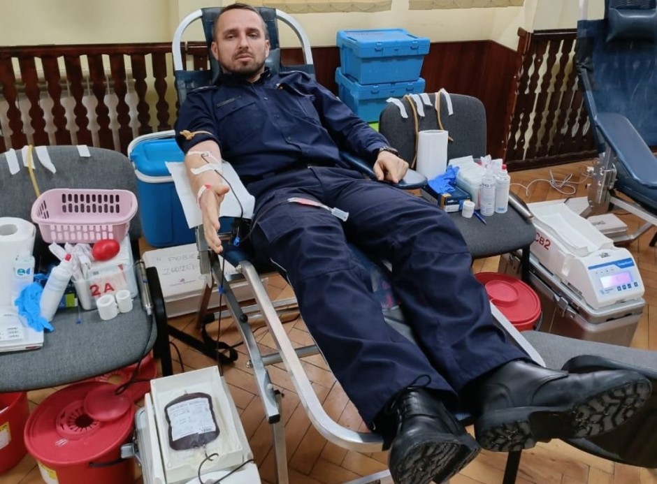 „Oddaj krew – uratuj życie”. Akcja jędrzejowskich policjantów