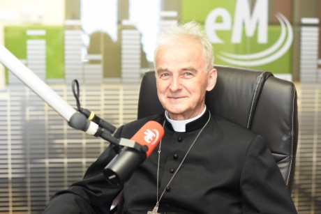Biskup Marian Florczyk kolejny raz wspiera olimpijczyków