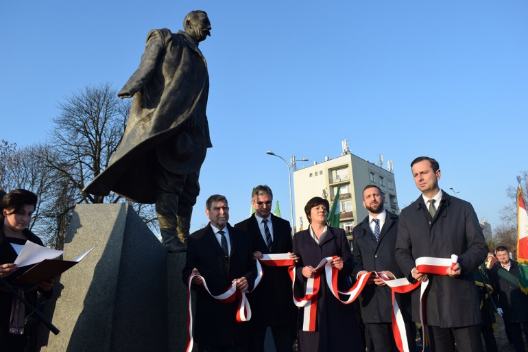 Pomnik Witosa odsłonięty