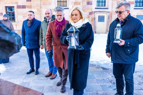 Oddali cześć biskupowi Czesławowi Kaczmarkowi