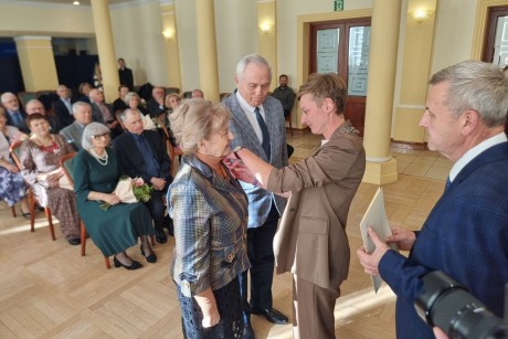 [FOTO] Złote Gody w Kielcach. Pary odebrały medale