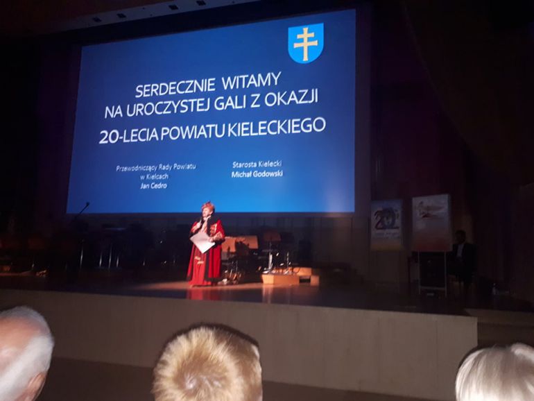 Uroczysta gala z okazji 20-lecia powiatu kieleckiego