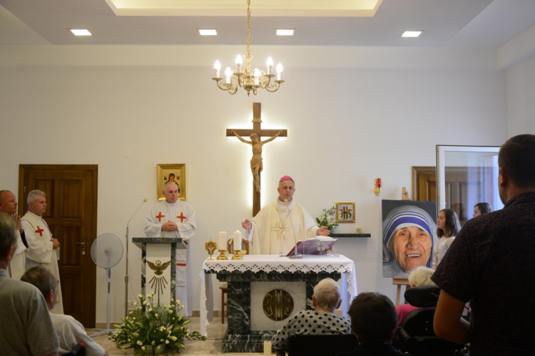 Biskup Jan Piotrowski odwiedził kieleckie hospicjum