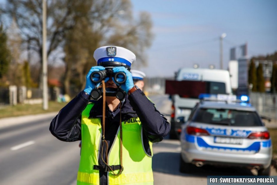 Kierowała, choć nie powinna i próbowała oszukać policjantów