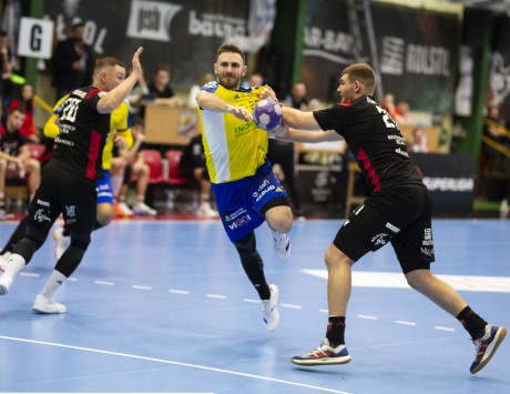 Industria pewnie wygrywa w Piotrkowie!