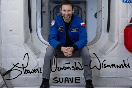 Sławosz Uznański i… kieleckie pierogi ruszają w kosmos