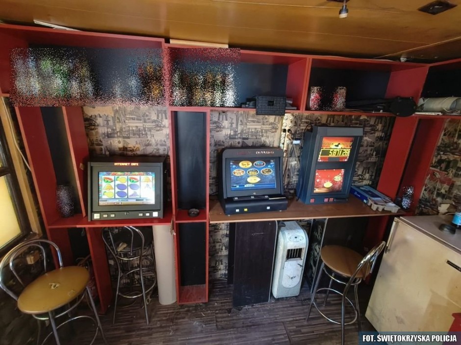 Nielegalne gry hazardowe w Kielcach. Przejęto trzy automaty