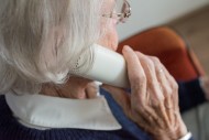 Czujna pracownica banku ochroniła część oszczędności seniorki