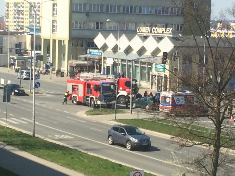 Stłuczka na Sandomierskiej. Dziecko trafiło do szpitala