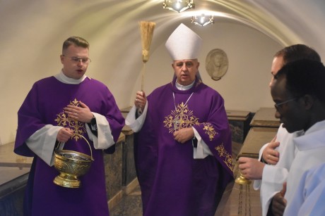 Wspominamy wszystkich wiernych zmarłych