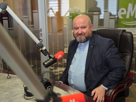 Ksiądz Adam Wilczyński: Pomagamy w pojednaniu z Bogiem i Kościołem