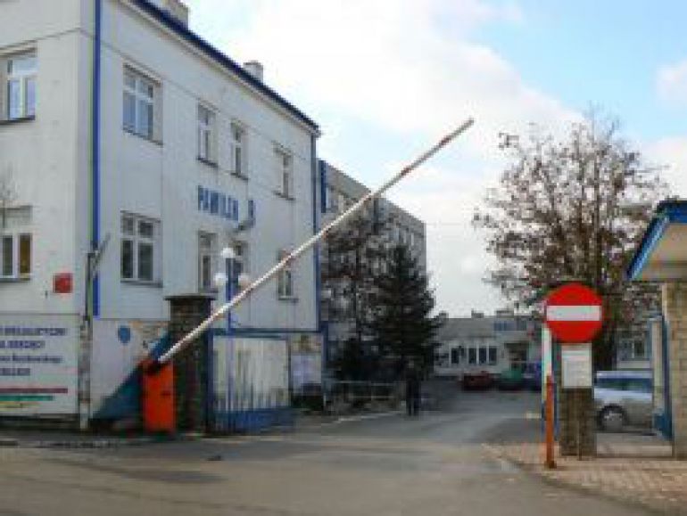 Część budynków po dawnym Szpitaliku Dziecięcym przy ul. Langiewicza do wyburzenia