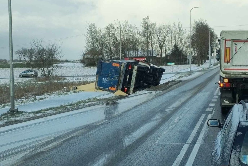 O poranku ślisko w regionie. Szereg kolizji