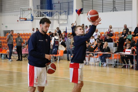 Akademicy zmierzą się z niepokonanym rywalem