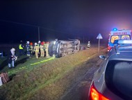 Wypadek z udziałem busa w miejscowości Wlonice. Sześć osób w szpitalu