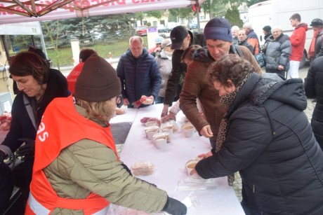 Rozgrzewająca pomoc na Czarnowie