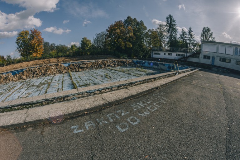 Definitywny koniec basenu „Tęcza”. Będzie zasypany