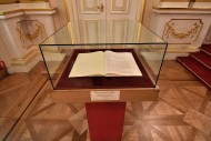Unikat wśród unikatów. Kopia Konstytucji Trzeciego Maja odwiedzi Kielce