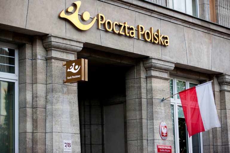 Pocztowcy chcą podwyżek. Okupują placówkę Poczty Polskiej od 13 dni
