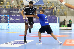 Świetny Karalek i równe połowy. Industria ma bardzo ważne punkty