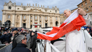 Leon XIV do Polaków przed Wielkanocą: Uczcie się trwać wiernie przy Chrystusie