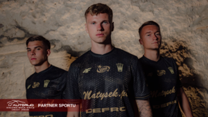 Korona Kielce zaprezentowała koszulki wyjazdowe na sezon 2026/27
