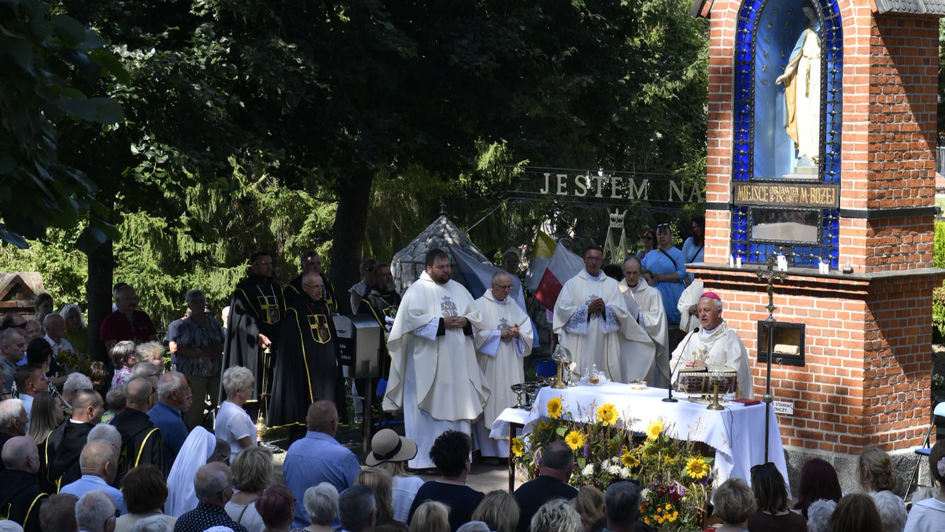 Biskup Jan Piotrowski przewodniczył uroczystościom w Gietrzwałdzie