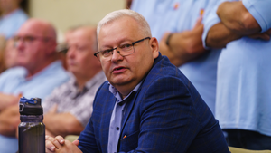Kiedy wojewoda podejmie decyzję w sprawie mandatu radnego Gacka?