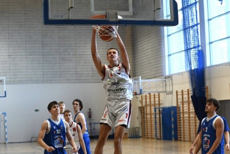 Krakowianie zakończyli passę UJK Kielce