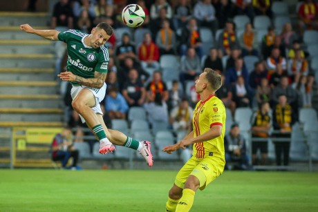 Zimne i śliskie otwarcie rundy. Na start Legia na wyjeździe.