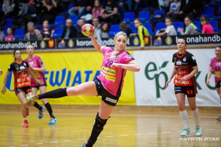 Paulina Piwowarczyk dalej będzie grała w Koronie Handball?