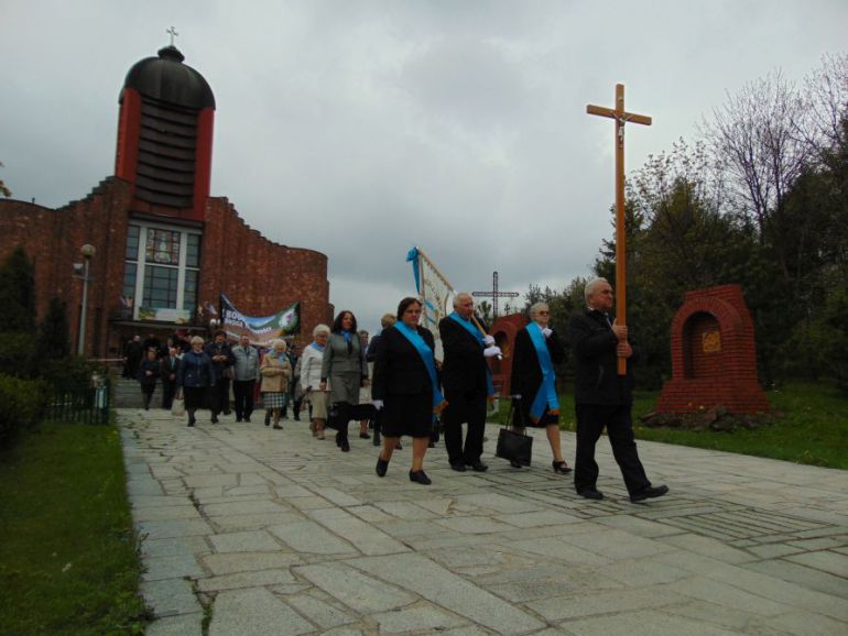 Wierni przeszli w procesji ulicami Kielc
