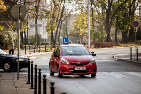 Już nie „yariski”, a hyundaie. Nowe auta w kieleckim ośrodku ruchu drogowego