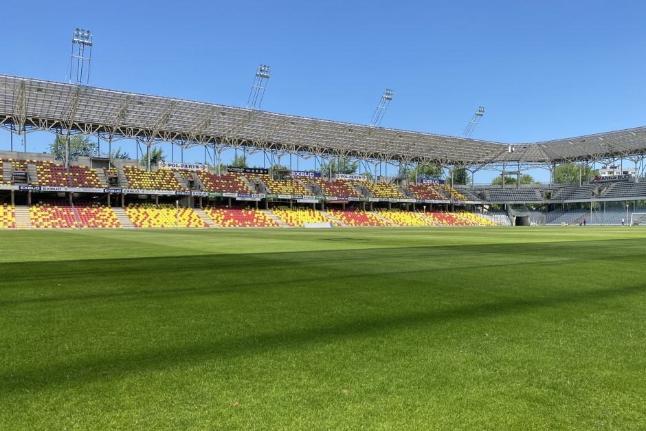 MOSiR przygotowuje projekt wymiany murawy na Exbud Arenie