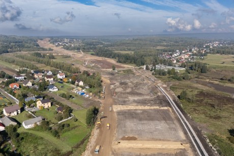 Tak powstaje S74 z Kielc do Mniowa. Na budowie praca wre!