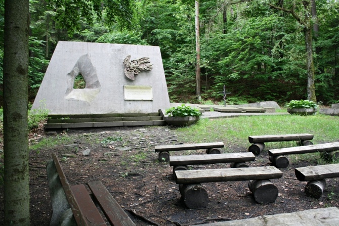 Ku pamięci pomordowanych podczas II wojny światowej