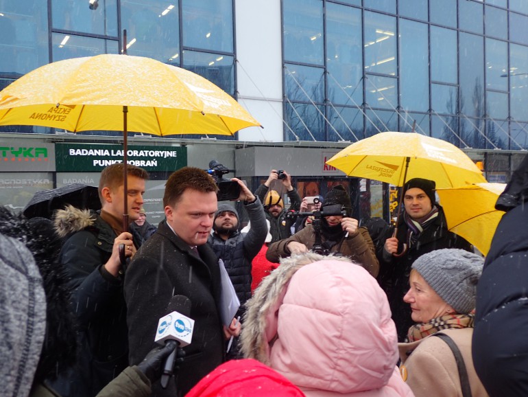 [FOTO] Szymon Hołownia znów odwiedził Kielce. Zbierał podpisy i otworzył biuro wyborcze