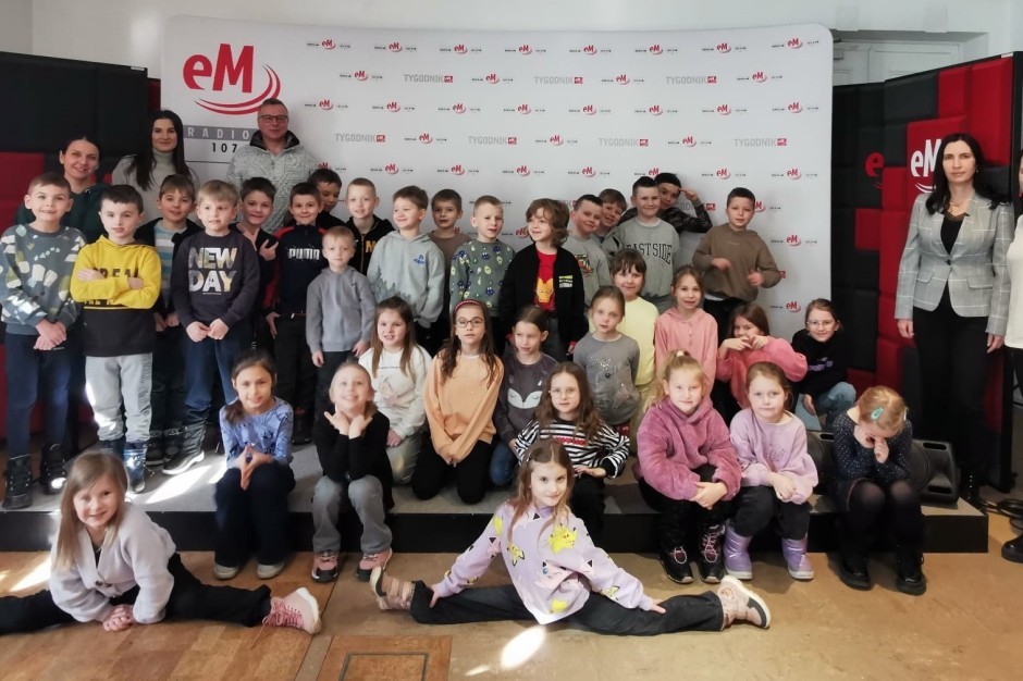 Wycieczki z klasą w Radiu eM. Zapraszamy uczniów do zwiedzania naszej stacji