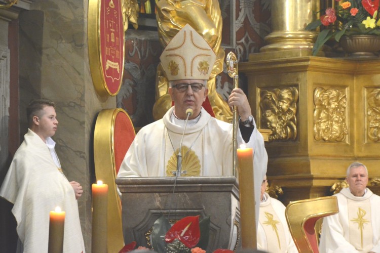 [FOTO] Biskup Jan Piotrowski: Do budowania niepodległej Polski potrzebna jest mądrość
