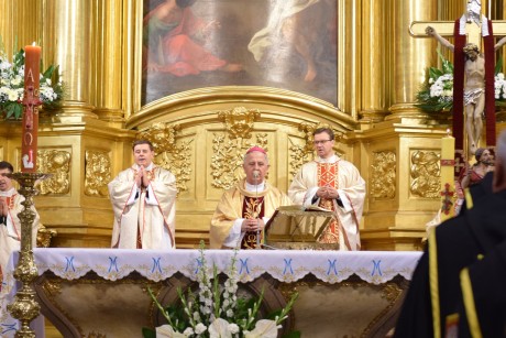 Biskup Jan Piotrowski: Macierzyństwo jest darem, misją i powinnością kobiety