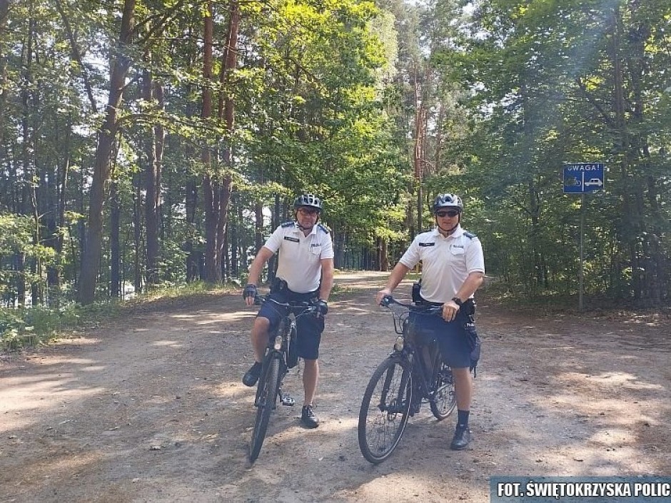 Policjanci wsiedli… na rowery