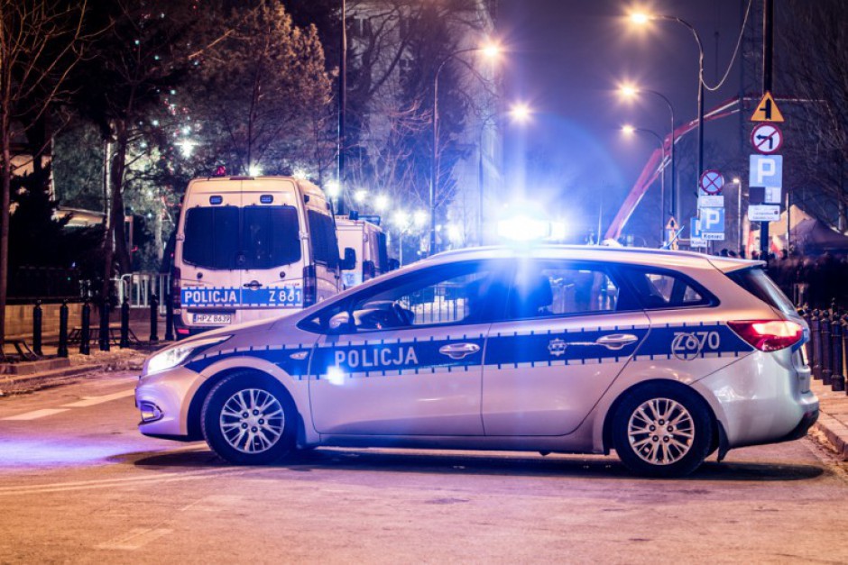 Kolizja w centrum Kielc. Audi uderzyło w wiadukt