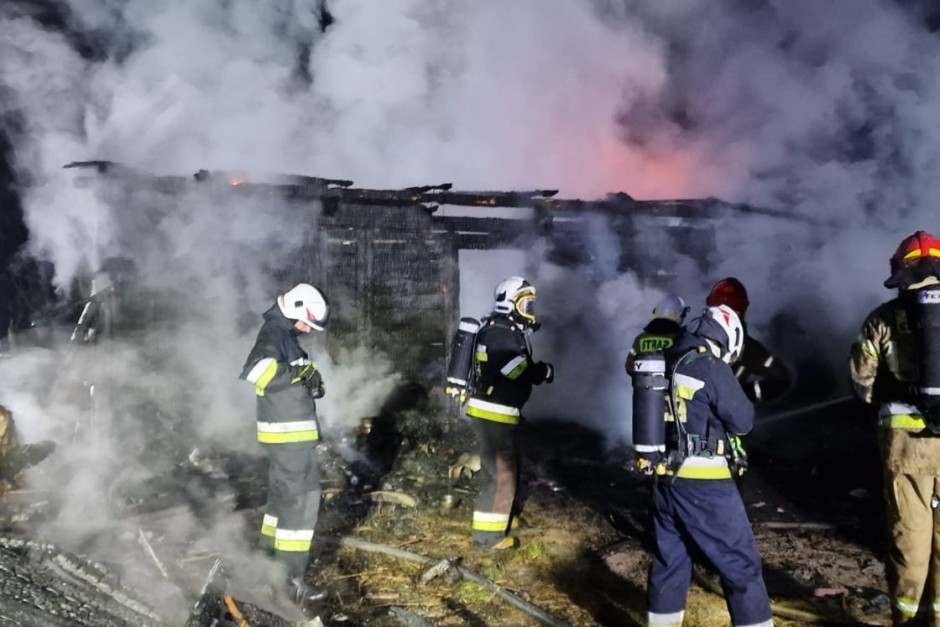 Tragiczny pożar domu w Adamowie. Nie żyje jedna osoba