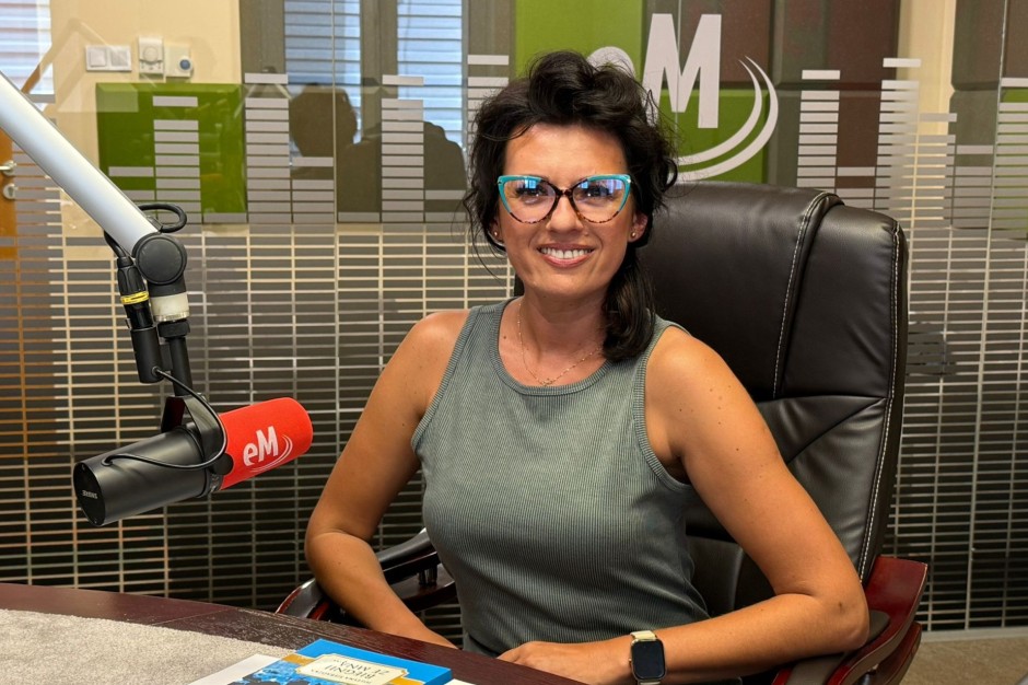 Wakacje z książką: Justyna Sieradzka