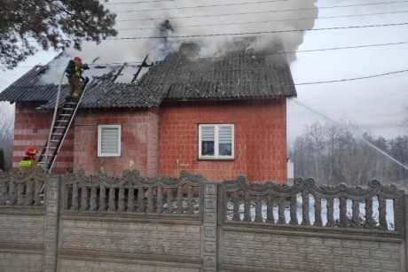 Tragiczny pożar w miejscowości Dacharzów. Nie żyje jedna osoba