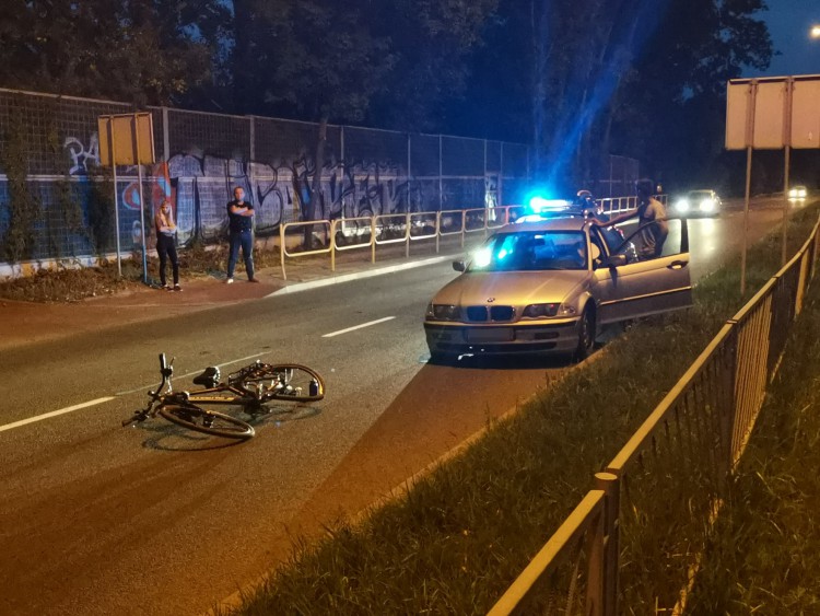 Wypadek na Krakowskiej. Potrącony rowerzysta