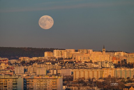 Superpełnia księżyca nad Kielcami! Zobacz zdjęcia!