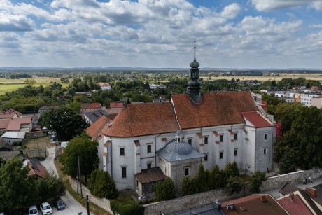 Poznaj wyjątkowe świątynie jubileuszowe: Sanktuarium Matki Bożej Mirowskiej w Pińczowie